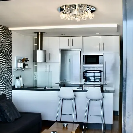 Διαμέρισμα Modern With Spectacular Sea Views *